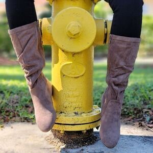 Women's Taupe Wrinkle Finish Calf Length Pull On Boots Rounded Toe